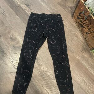 Active Life Black and swirl Patterned Leggings